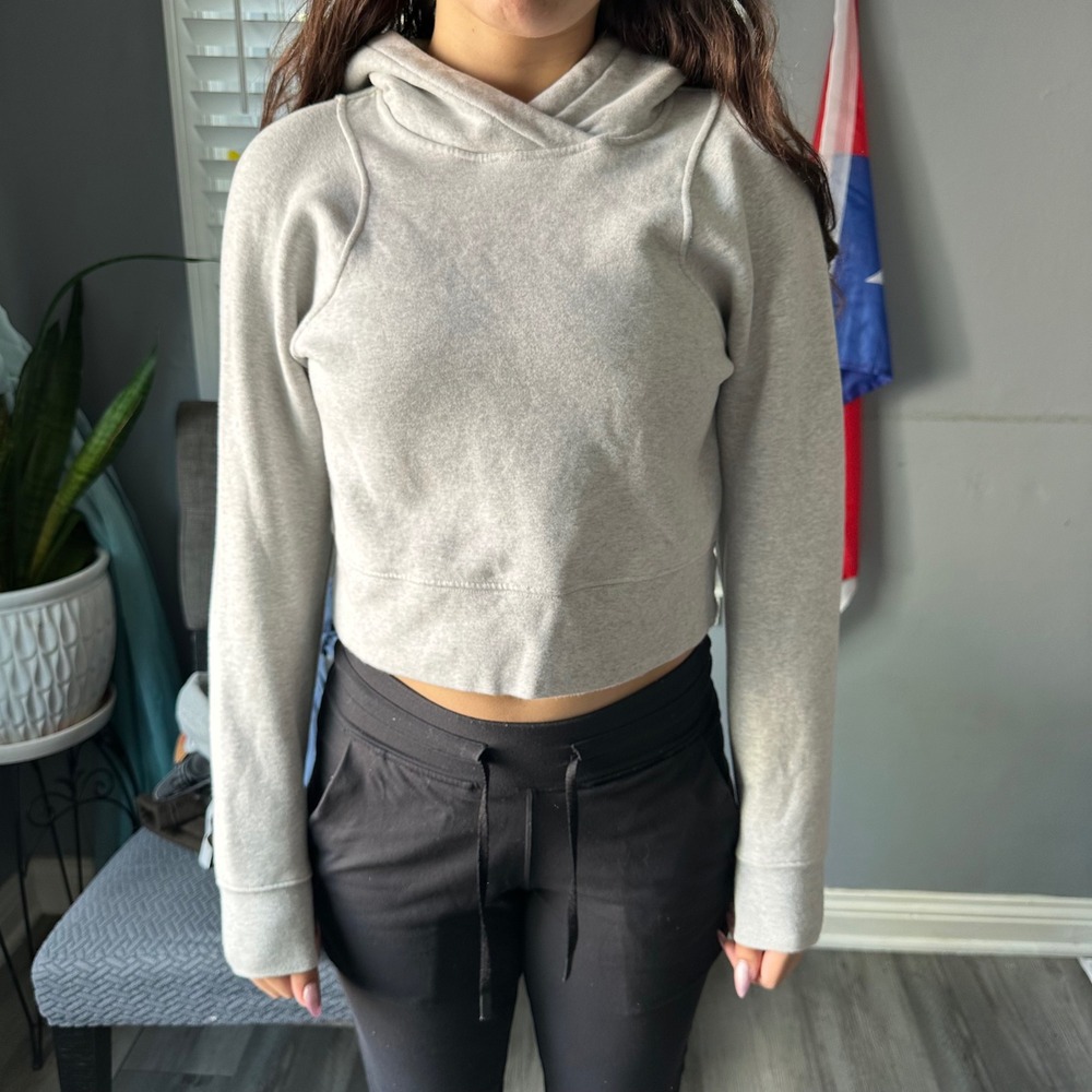 Lululemon Grey Cropped Hoodie Pullover Size 2 Cross Hood Soft Fleece